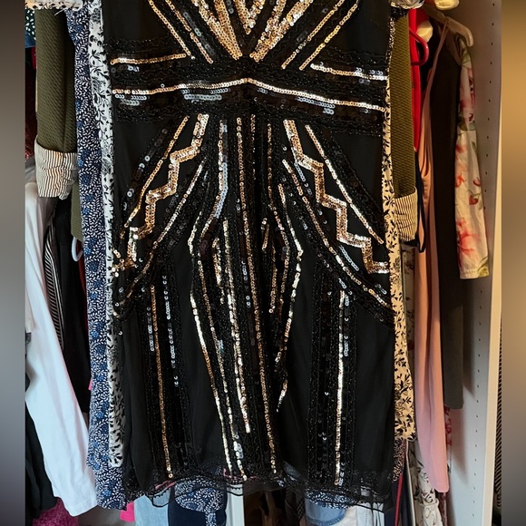 Women’s 1920s Gatsby Flapper Sequin Dress - Picture 8 of 8